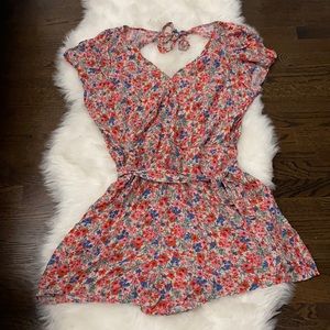 Open back plus sized romper, ditsy floral